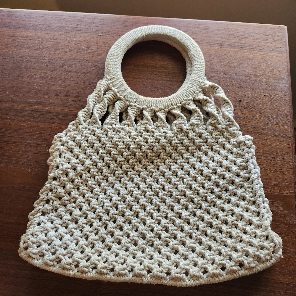 VIntage Elegant Cream Handwoven Macrame Bag